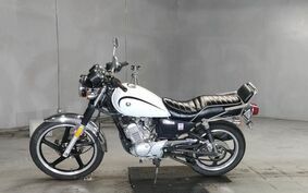 YAMAHA YB125SP PCJL