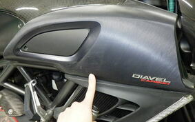 DUCATI DIAVEL Carbon 2011