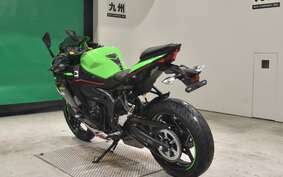 KAWASAKI ZX-25R ZX250E