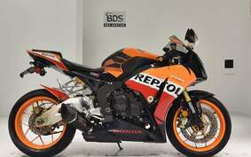 HONDA CBR1000RR Gen. 2 2013 SC59