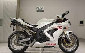 YAMAHA YZF-R1 2004 RN12