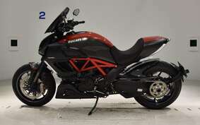 DUCATI DIAVEL 2012