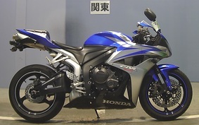 HONDA CBR600RR GEN 3 PC40