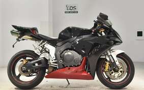 HONDA CBR1000RR 2006 SC57