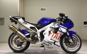 YAMAHA YZF-R1 2000 RN01