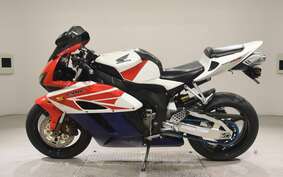 HONDA CBR1000RR 2004 SC57