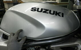 SUZUKI GSX250FX ZR250C