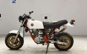 HONDA APE 100 HC07