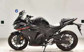 YAMAHA YZF-R25 RG10J