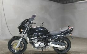 SUZUKI BANDIT 250 GJ77A