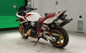 HONDA CB1300SB SUPER BOLDOR A 2006 SC54