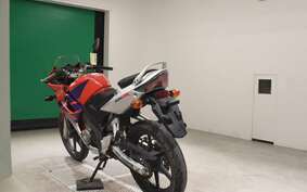 HONDA CBR125R JC34