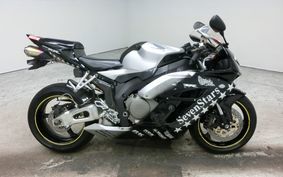 HONDA CBR1000RR 2005 SC57