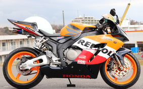 HONDA CBR1000RR 2004 SC57