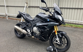 BMW S1000XR TRIPLE BLACK 2019 0D03