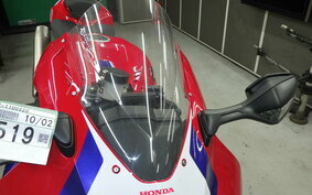 HONDA CBR1000RR R 2024 SC82