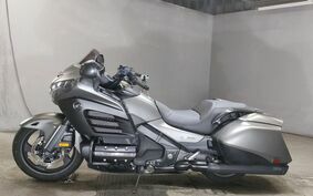 HONDA GL 1800 GOLD WING F6B 2015 SC68