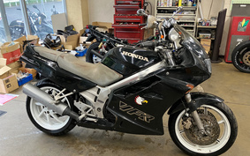 HONDA VFR750F 1990 RC36