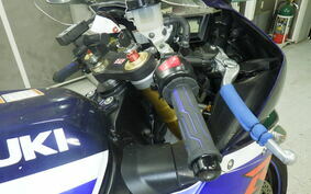 SUZUKI GSX-R1000 2003 GT75A