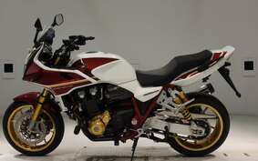 HONDA CB1300SB SUPER BOLDOR SP 2023 SC54