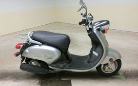 YAMAHA VINO 125 SE13