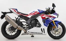 HONDA CBR1000RR R 2023 SC82