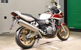 HONDA CB1300SB SUPER BOLDOR A 2005 SC54