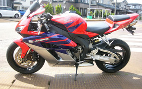 HONDA CBR1000RR 2005 SC57