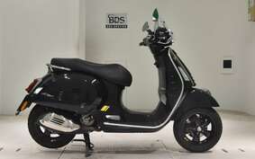 VESPA GTS300スーパー 2023