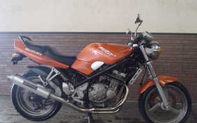 SUZUKI BANDIT 250 GJ74A