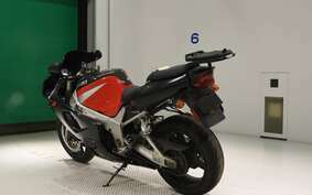 SUZUKI GSX-R750 2001