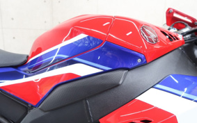 HONDA CBR1000RR-R FB SP 2020 SC82