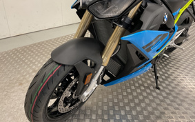 BMW S1000R 2025 0P31