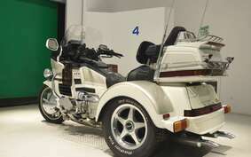 HONDA GL1500 GOLD WING TRIKE 2000