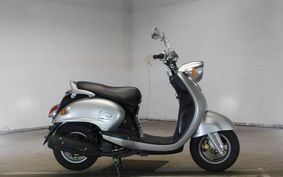 YAMAHA VINO 125 SE24