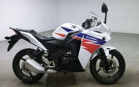 HONDA CBR125R JC50