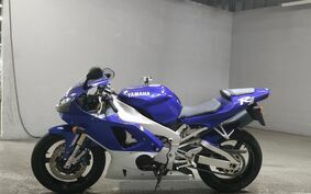 YAMAHA YZF-R1 2000 RN04