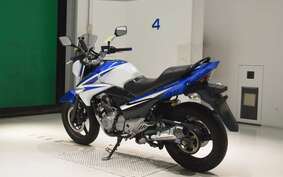 SUZUKI GSR250