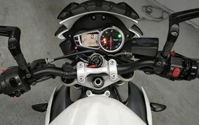 TRIUMPH STREET TRIPLE 85 2013 TTL11