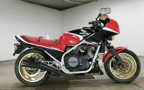 HONDA VF750F RC15