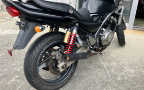 SUZUKI GSX250 ZR250C