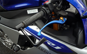 YAMAHA YZF-R1 2015 RN32