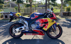 HONDA CBR1000RR 2005 SC57