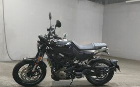 HUSQVARNA スヴァルトピレン401 2023 JUJ