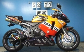 HONDA CBR600RR 2004 PC37