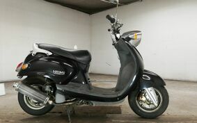 YAMAHA VINO 125 SE24