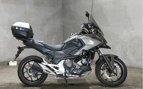 HONDA NC750X DCT 2019 RC90