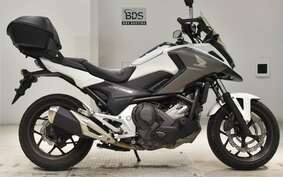 HONDA NC750X D 2019 RC90