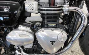 TRIUMPH TRIUMPH BONNEVILLE T100 2017 DAD70G