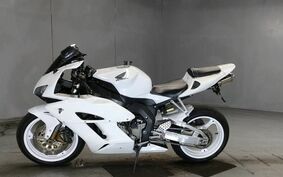 HONDA CBR1000RR 2005 SC57